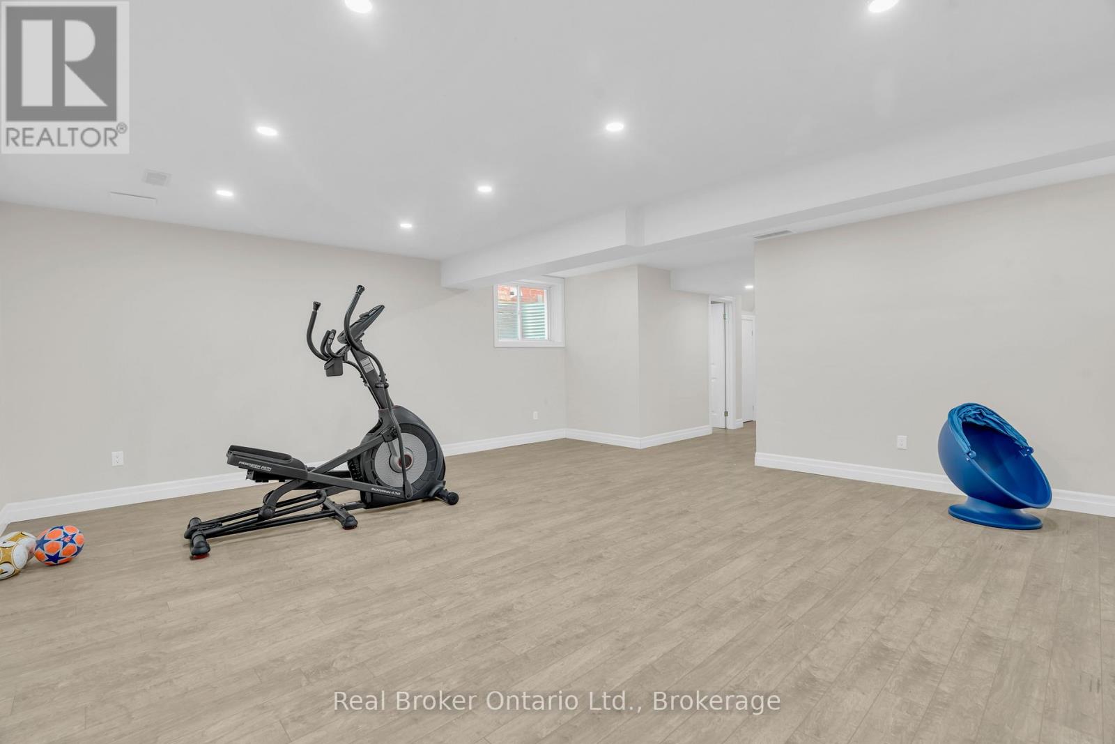 41 SAMUEL DRIVE - 33