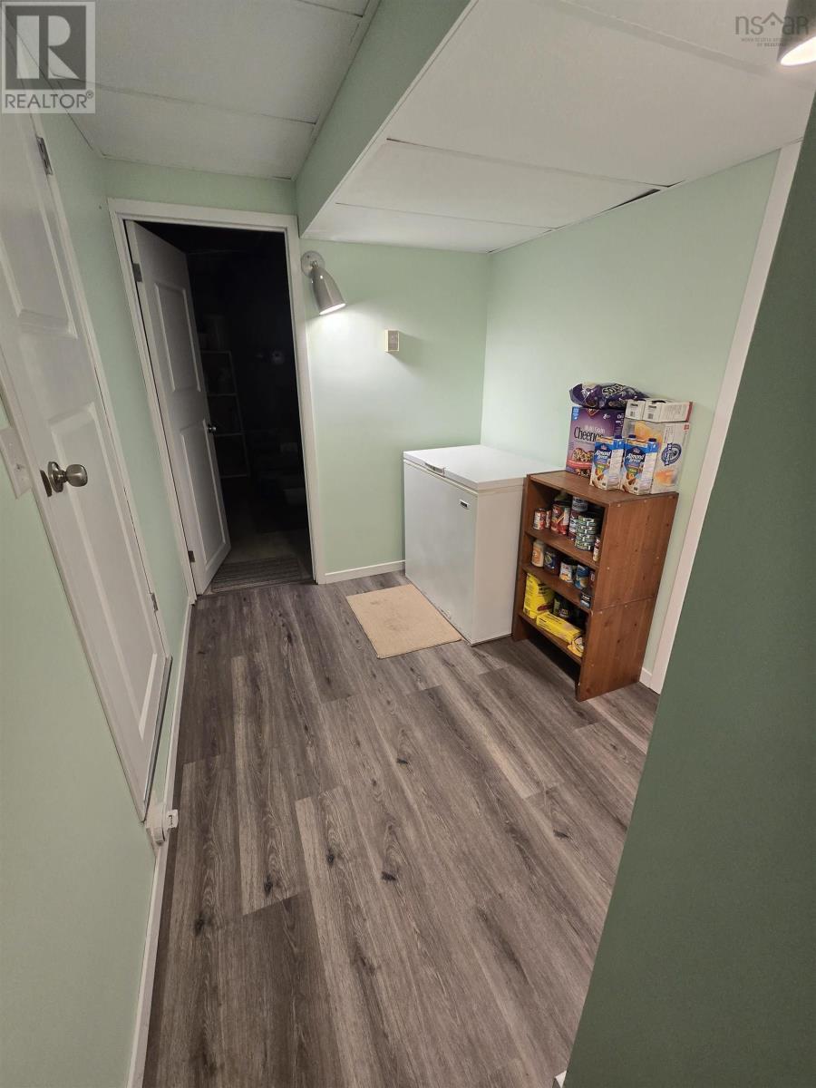 Property 37 of 46 of 27 Smith Avenue