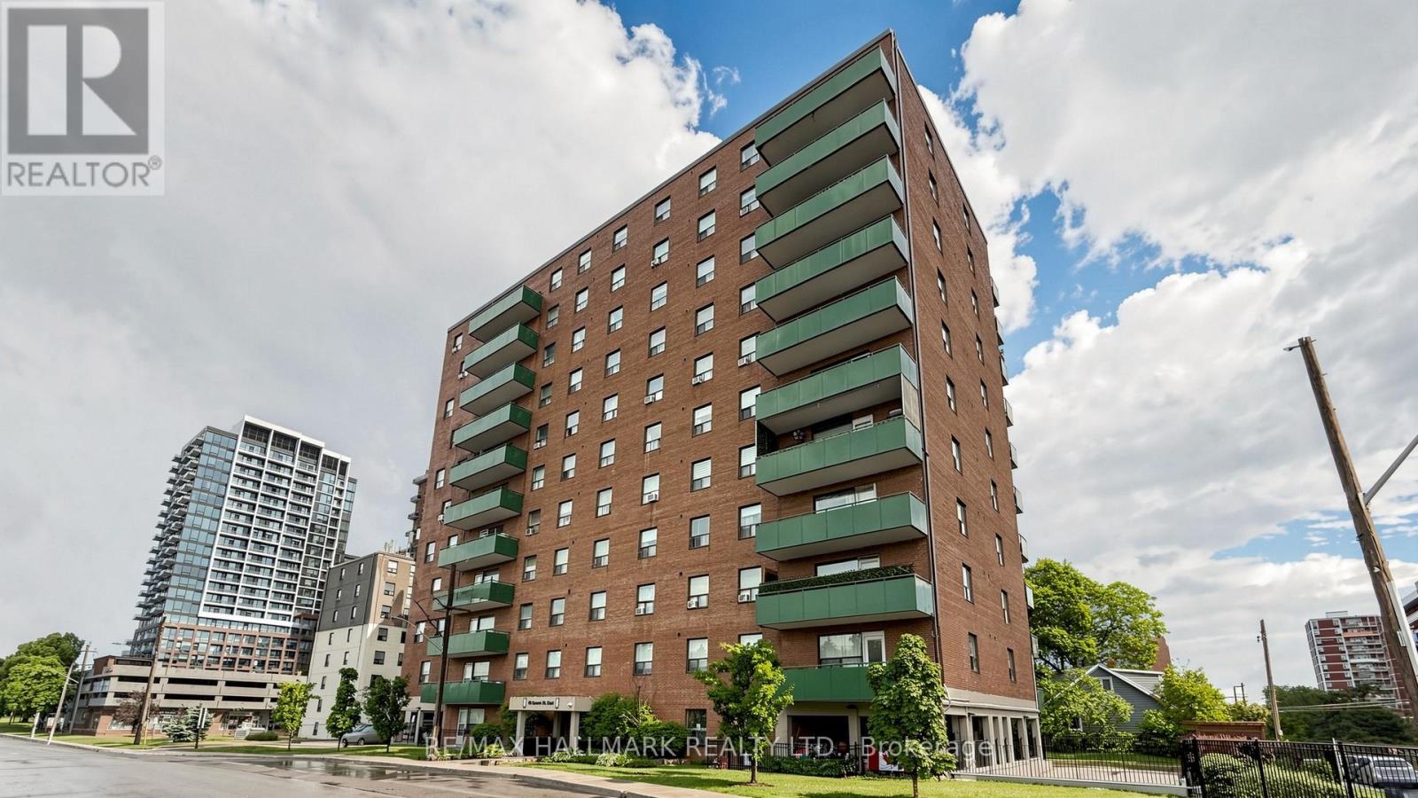 #402 49 QUEEN STREET E - 2