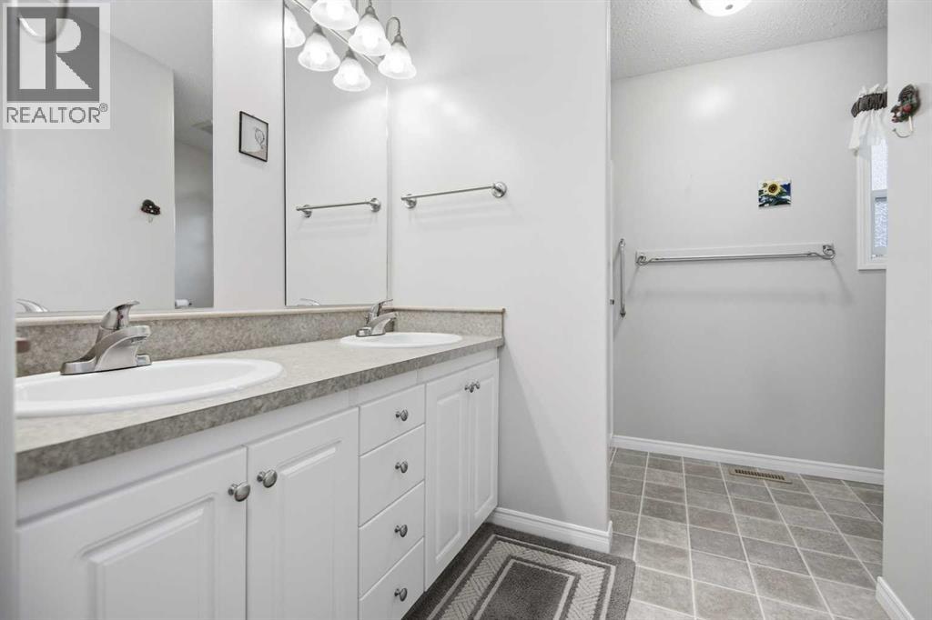 4919 Doncaster Avenue, Red Deer