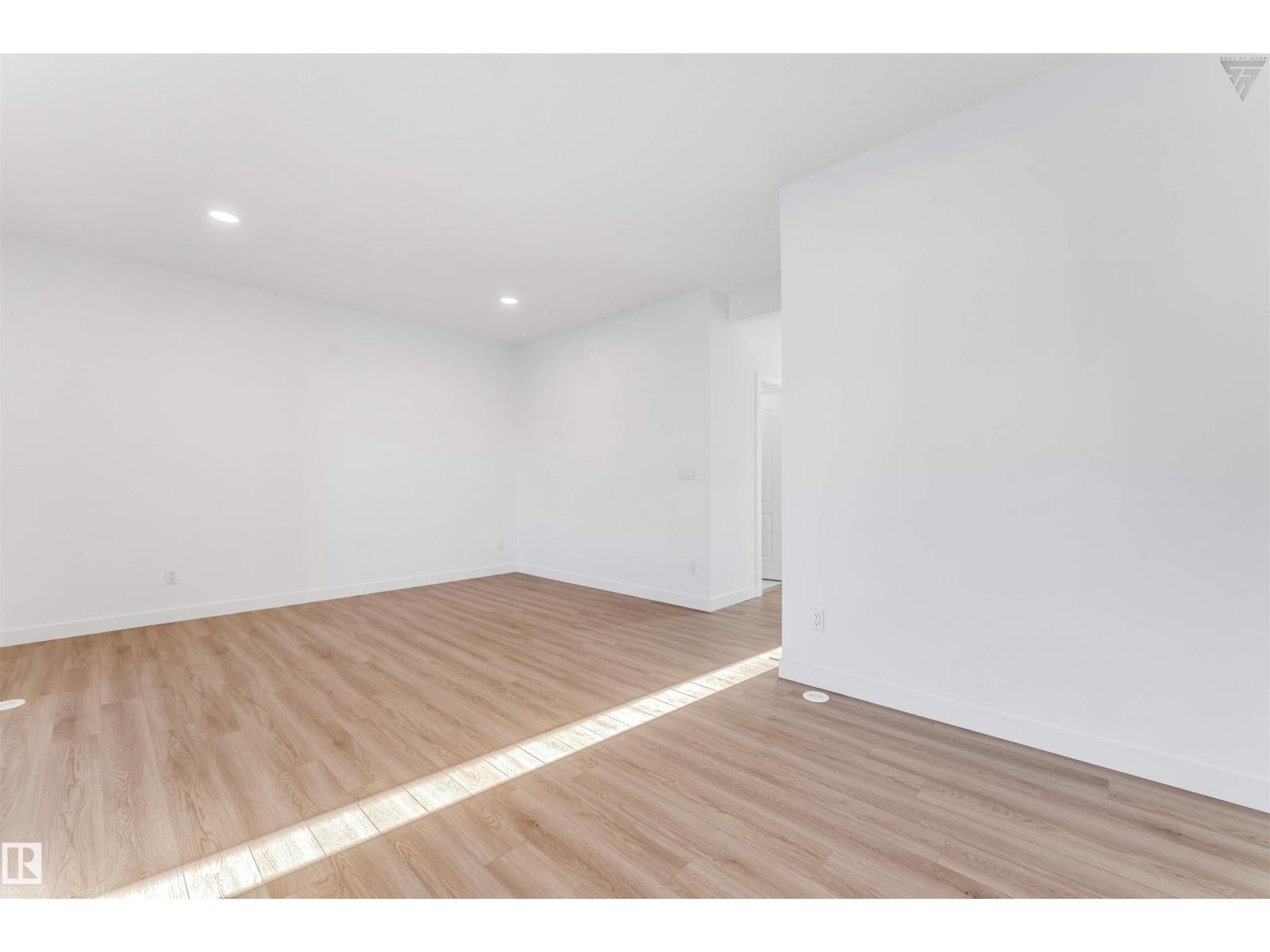 1224 14 AV NW NW - 17