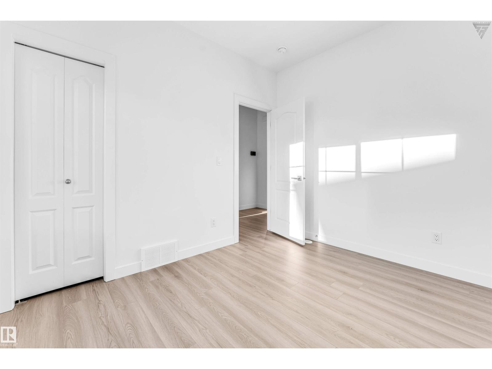 1224 14 AV NW NW - 12