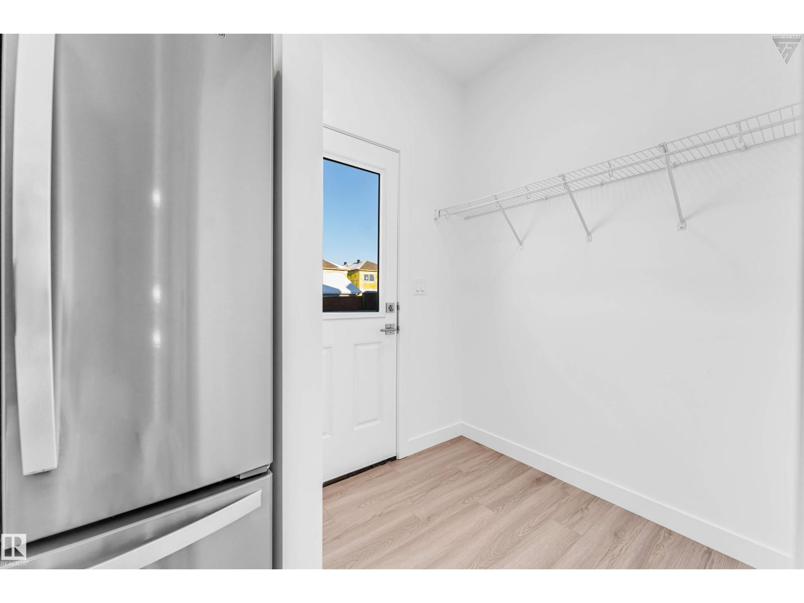 1224 14 AV NW NW - 24