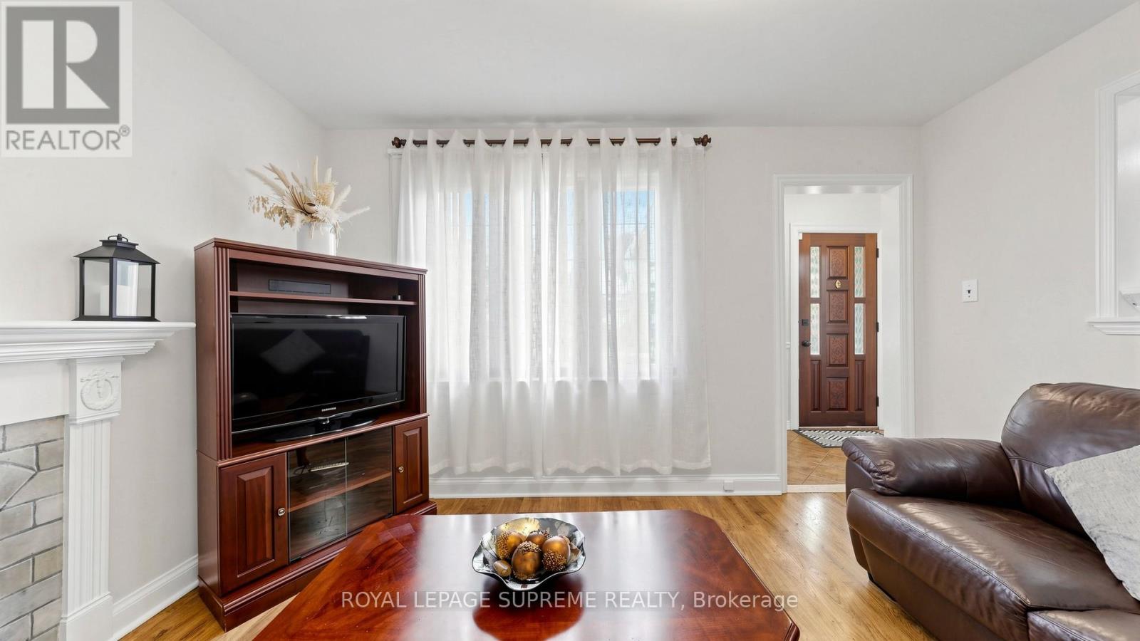 610 MCROBERTS AVENUE - 12