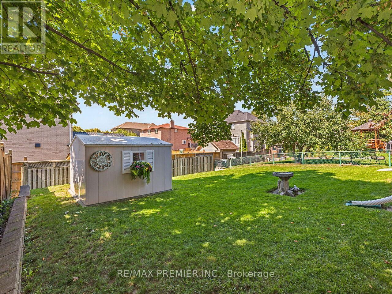 2894 WESTON ROAD - 33