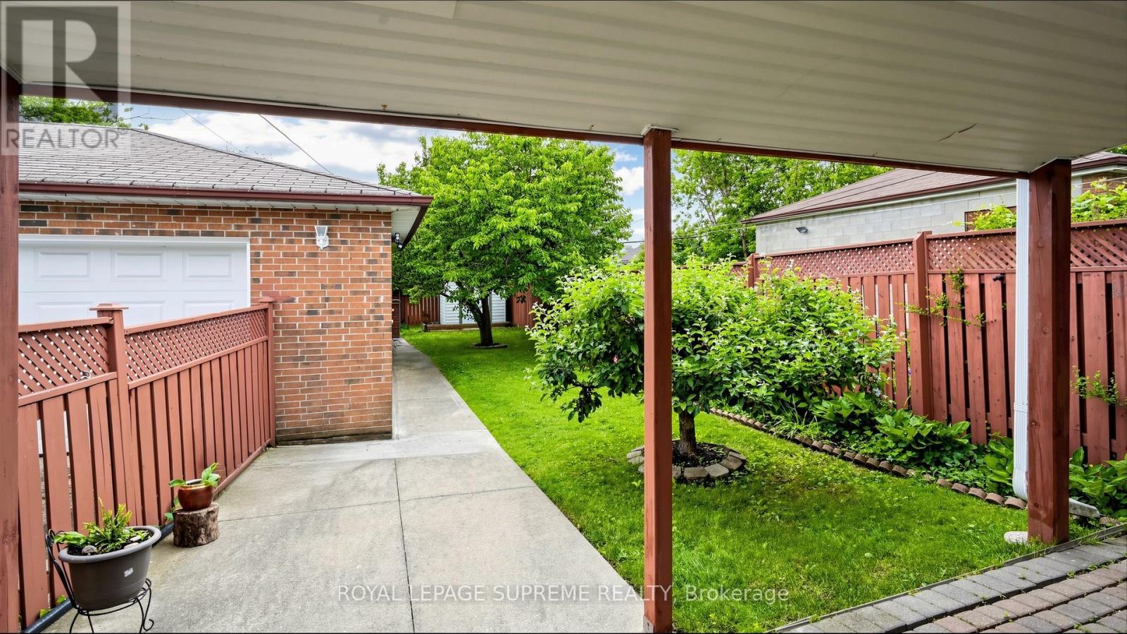 610 MCROBERTS AVENUE - 39