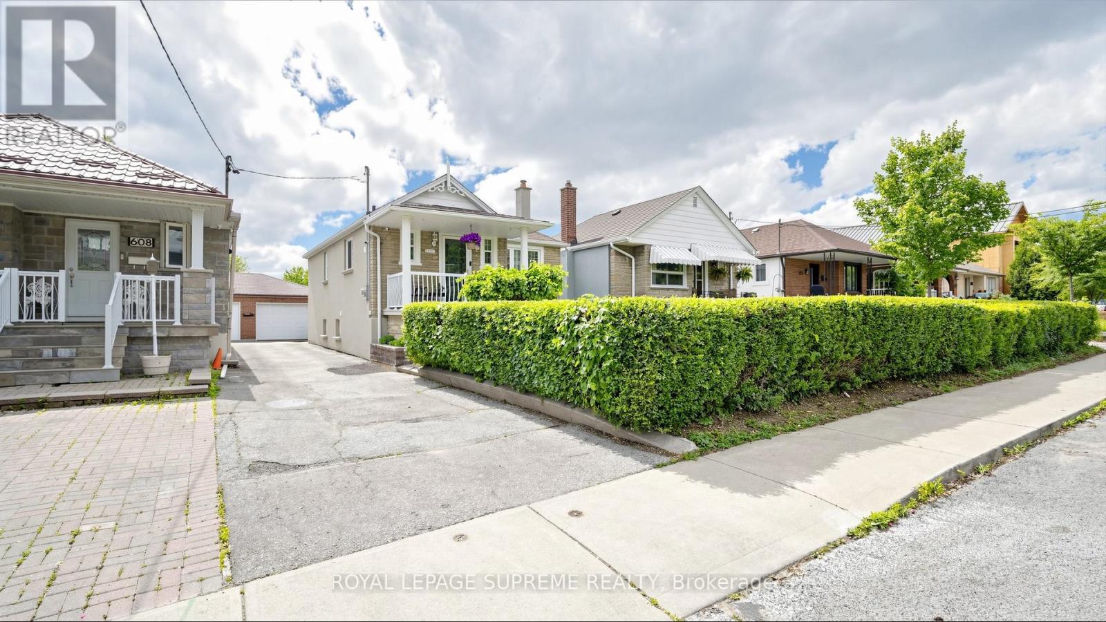 610 MCROBERTS AVENUE - 6