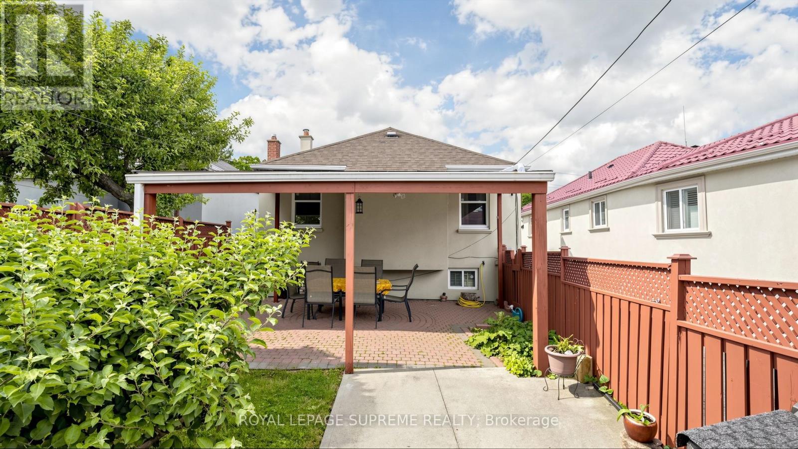 610 MCROBERTS AVENUE - 40