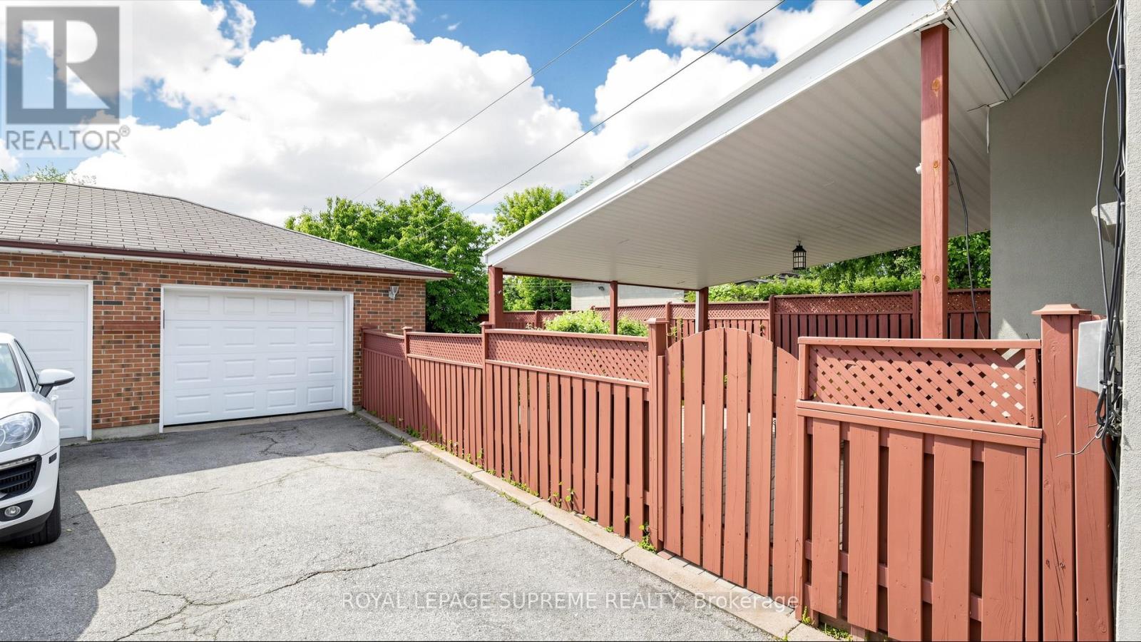 610 MCROBERTS AVENUE - 44