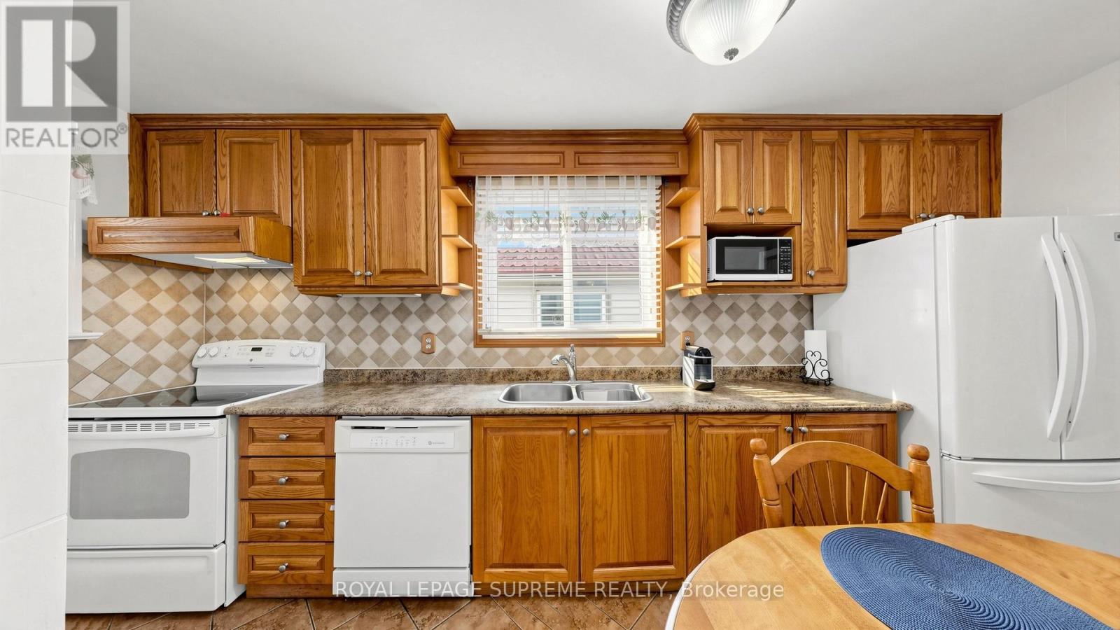 610 MCROBERTS AVENUE - 14