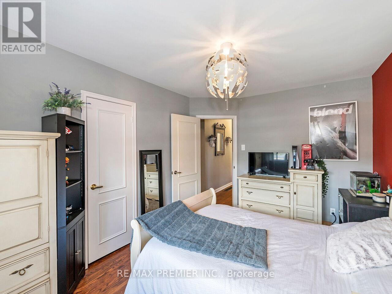 2894 WESTON ROAD - 18