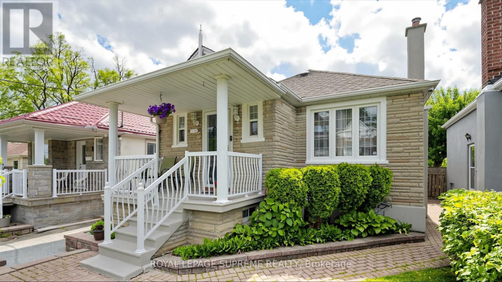 610 MCROBERTS AVENUE - 4