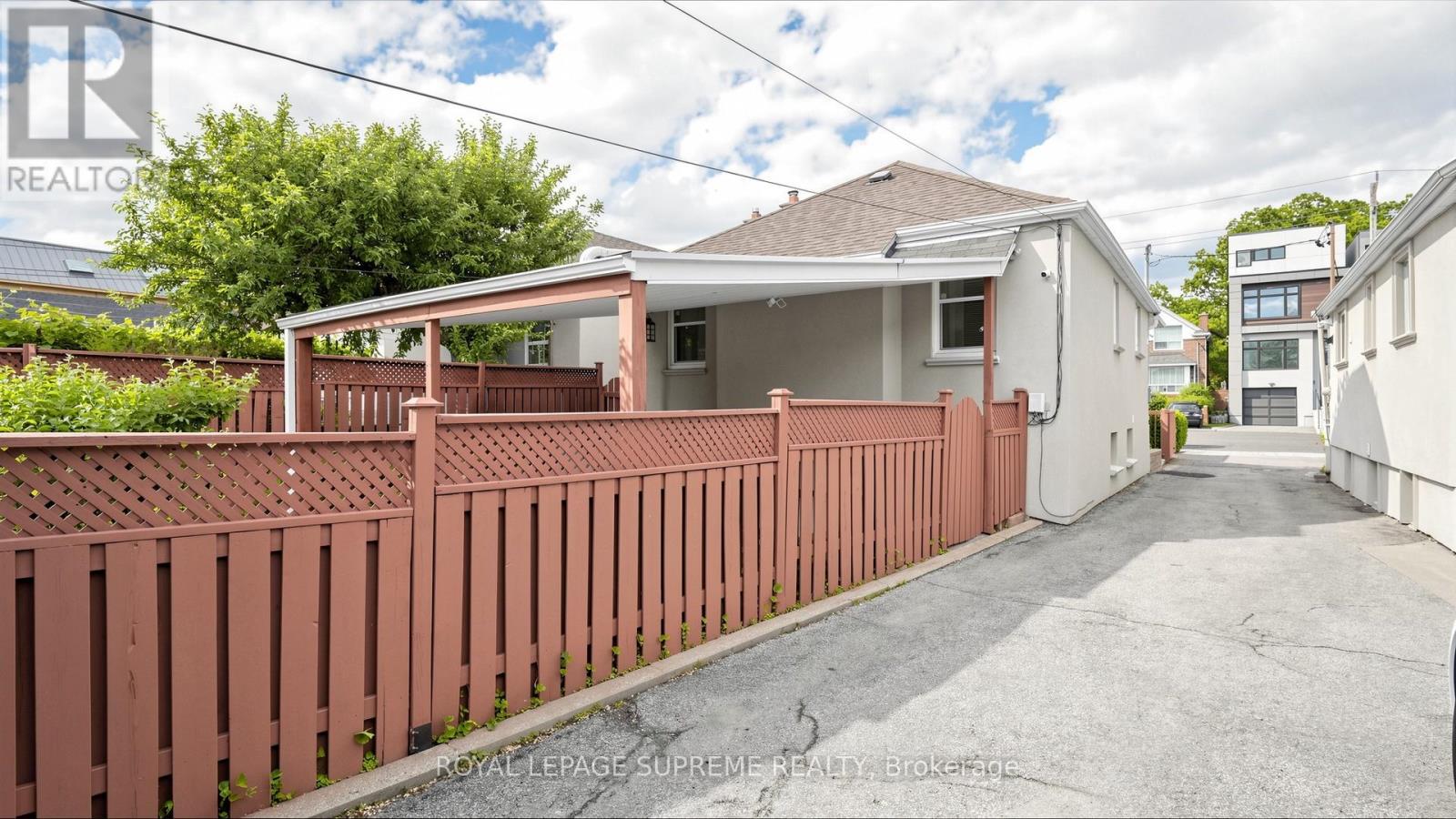 610 MCROBERTS AVENUE - 43