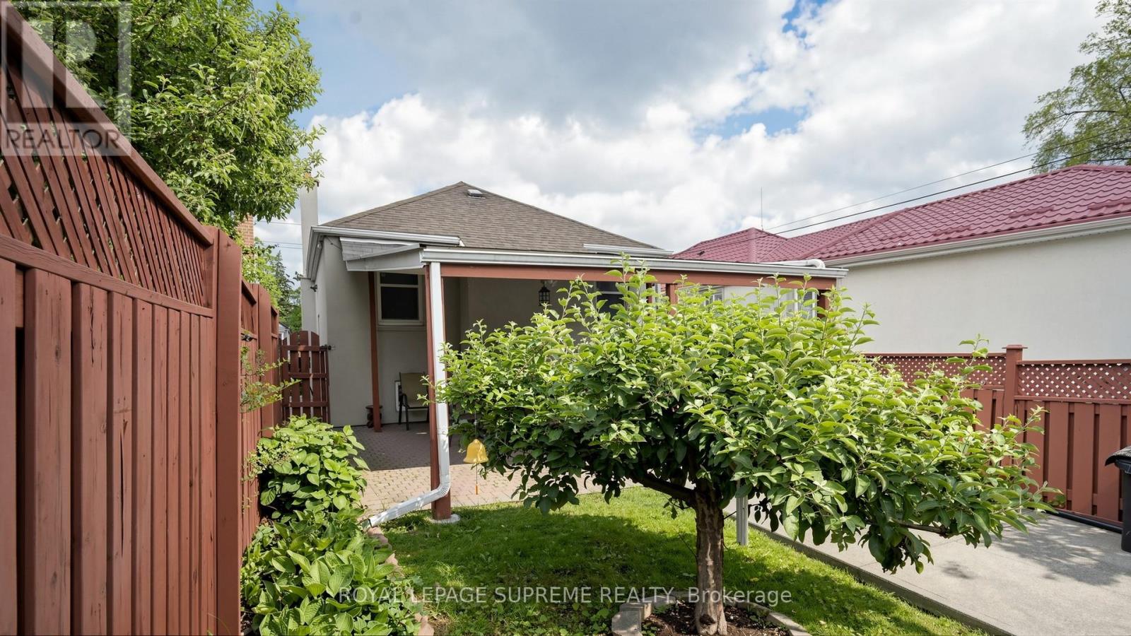 610 MCROBERTS AVENUE - 45
