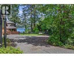 7764 Ships Point Rd, Fanny Bay, BC V0R1W0 Photo 15