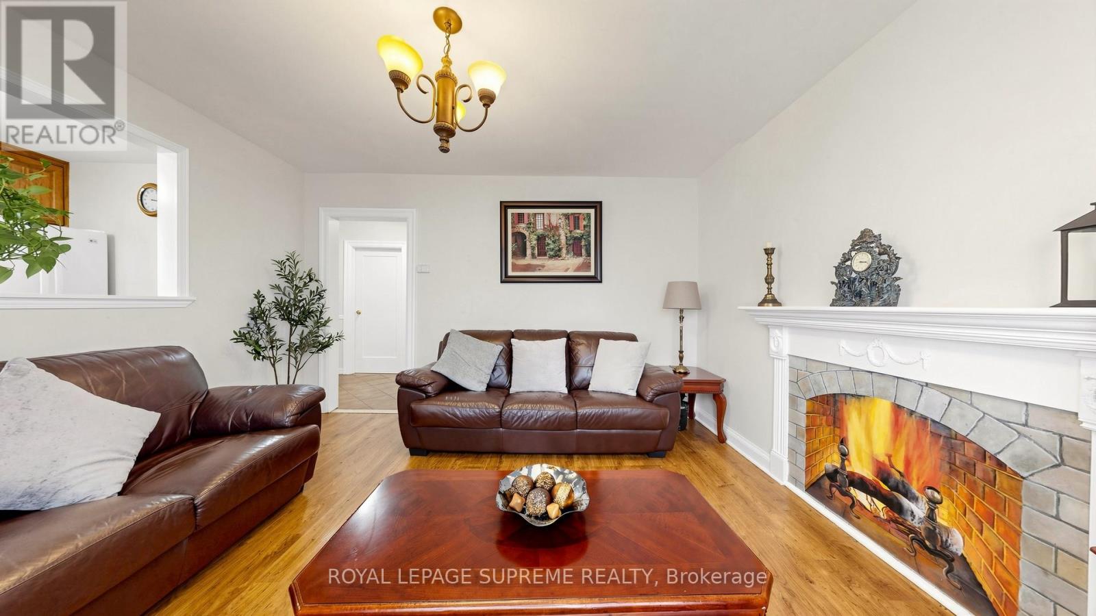 610 MCROBERTS AVENUE - 8