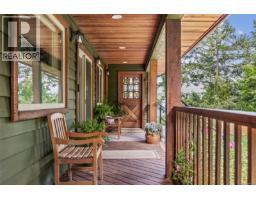 7764 Ships Point Rd, Fanny Bay, BC V0R1W0 Photo 21
