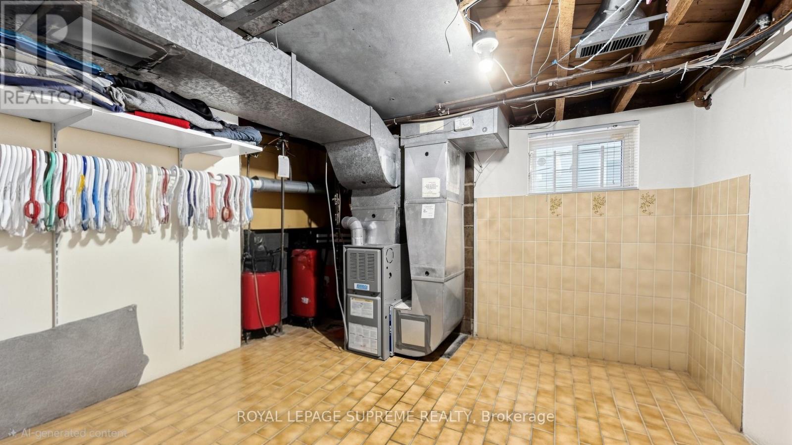 610 MCROBERTS AVENUE - 32