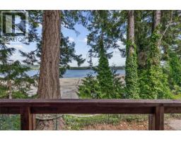 7764 Ships Point Rd, Fanny Bay, BC V0R1W0 Photo 33