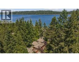 7764 Ships Point Rd, Fanny Bay, BC V0R1W0 Photo 70