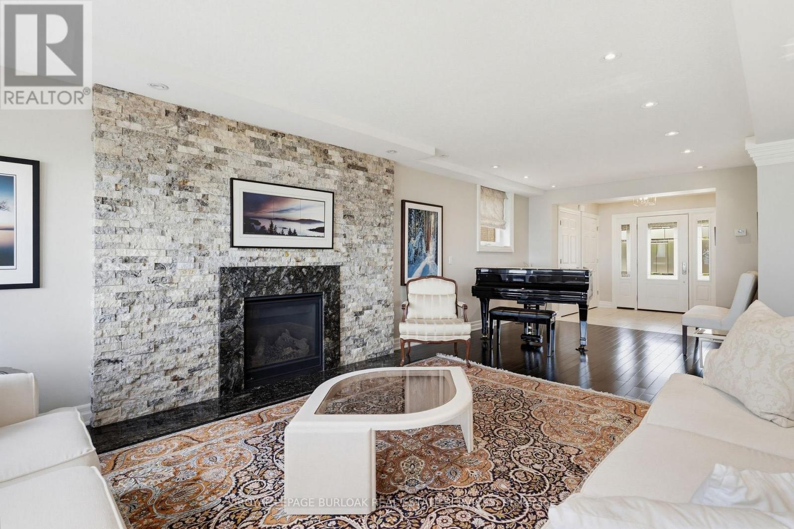 97 LAKEVIEW DRIVE - 12