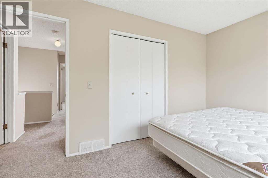 298 Costa Mesa Close NE — photo 22