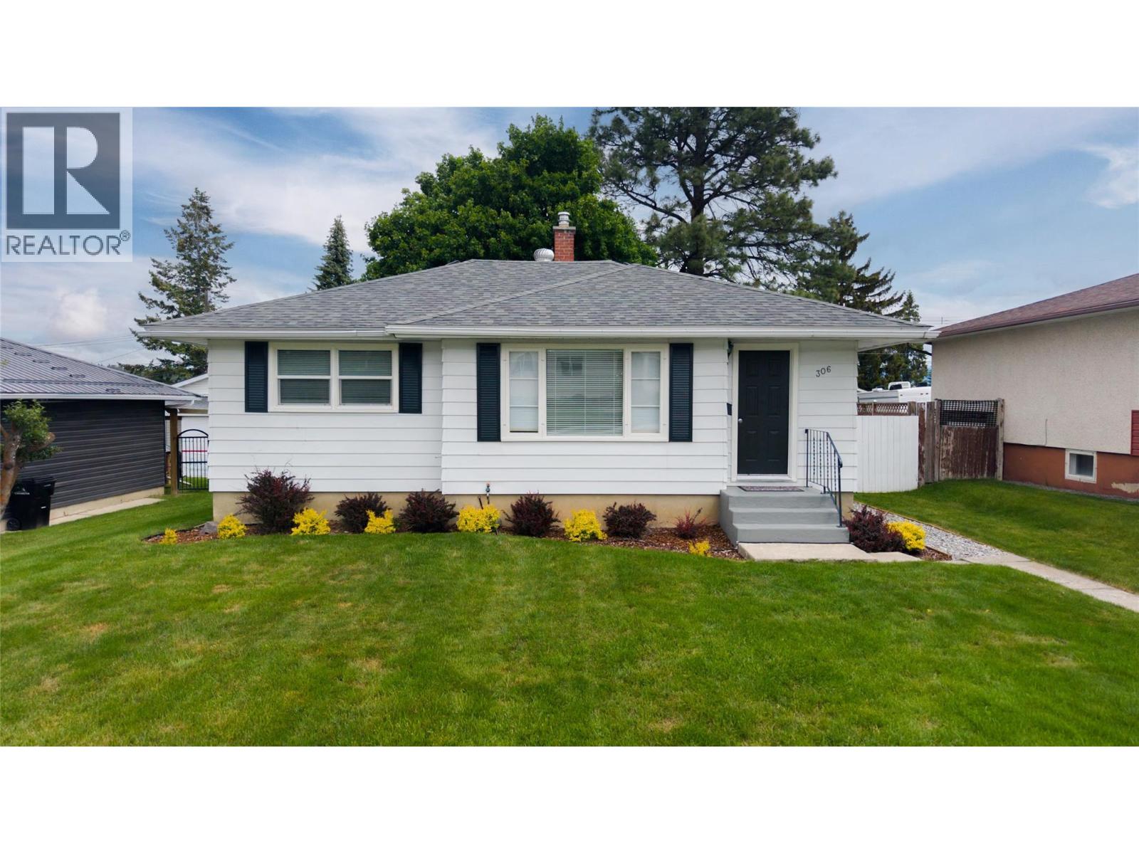306 8th Street S - Image 2