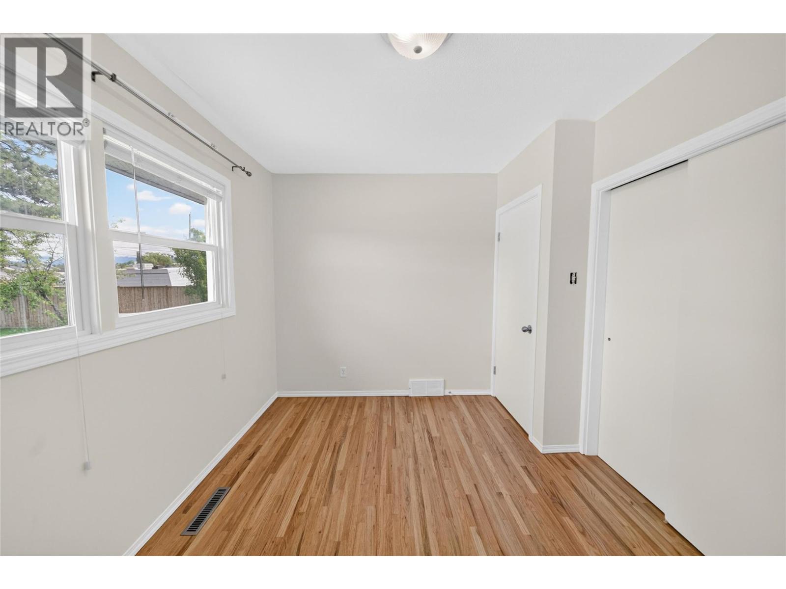 306 8th Street S - 16