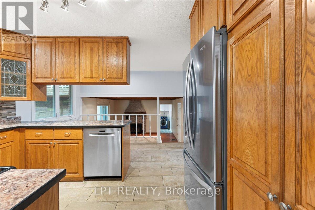 1432 WALLBRIDGE LOYALIST ROAD - 11