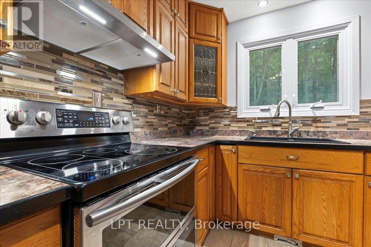 1432 WALLBRIDGE LOYALIST ROAD - 13