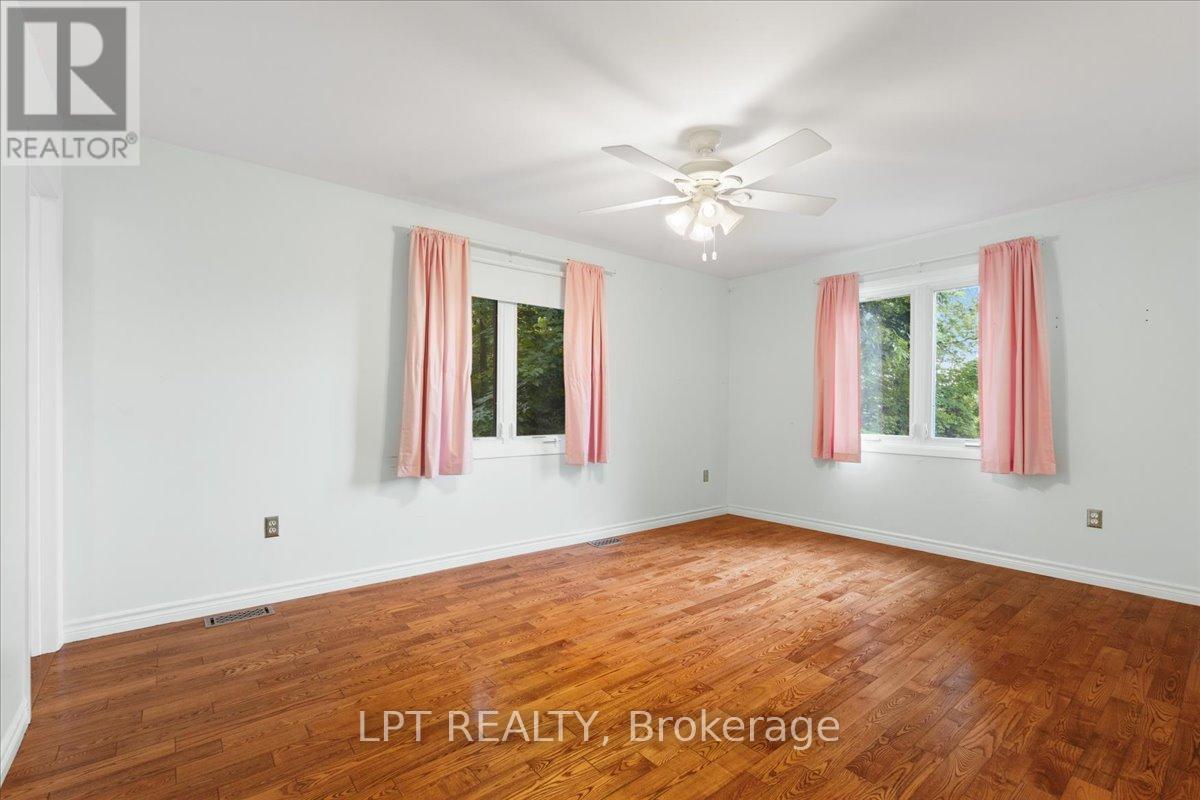 1432 WALLBRIDGE LOYALIST ROAD - 27
