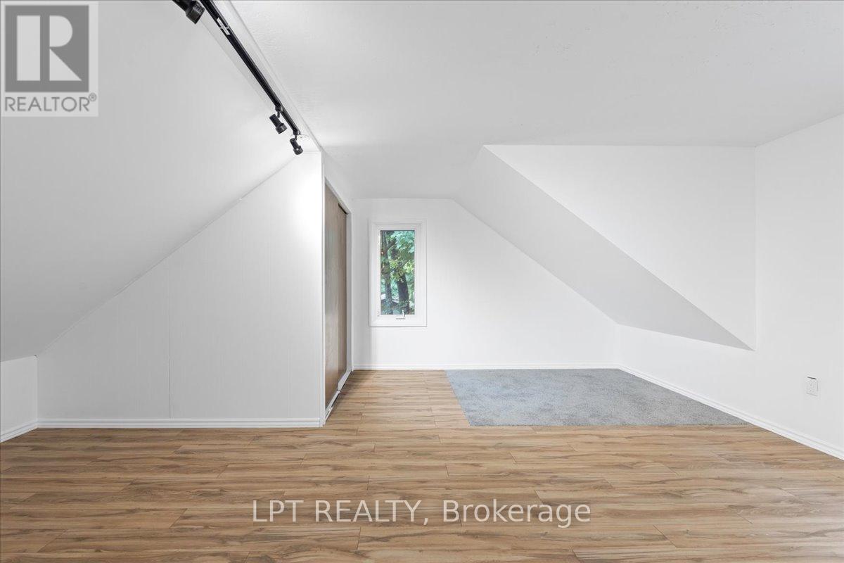 1432 WALLBRIDGE LOYALIST ROAD - 34
