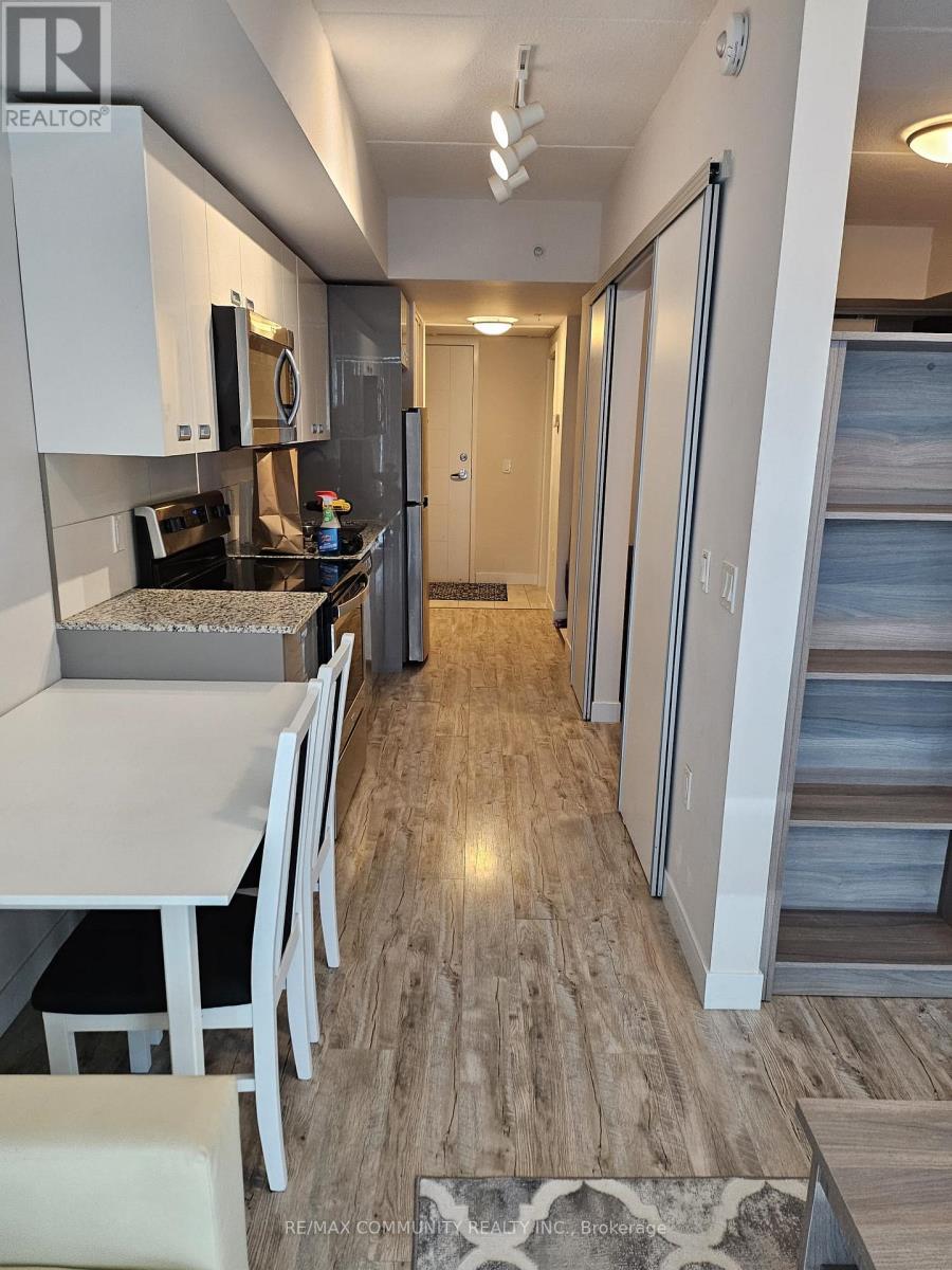#316 257 HEMLOCK STREET - 11