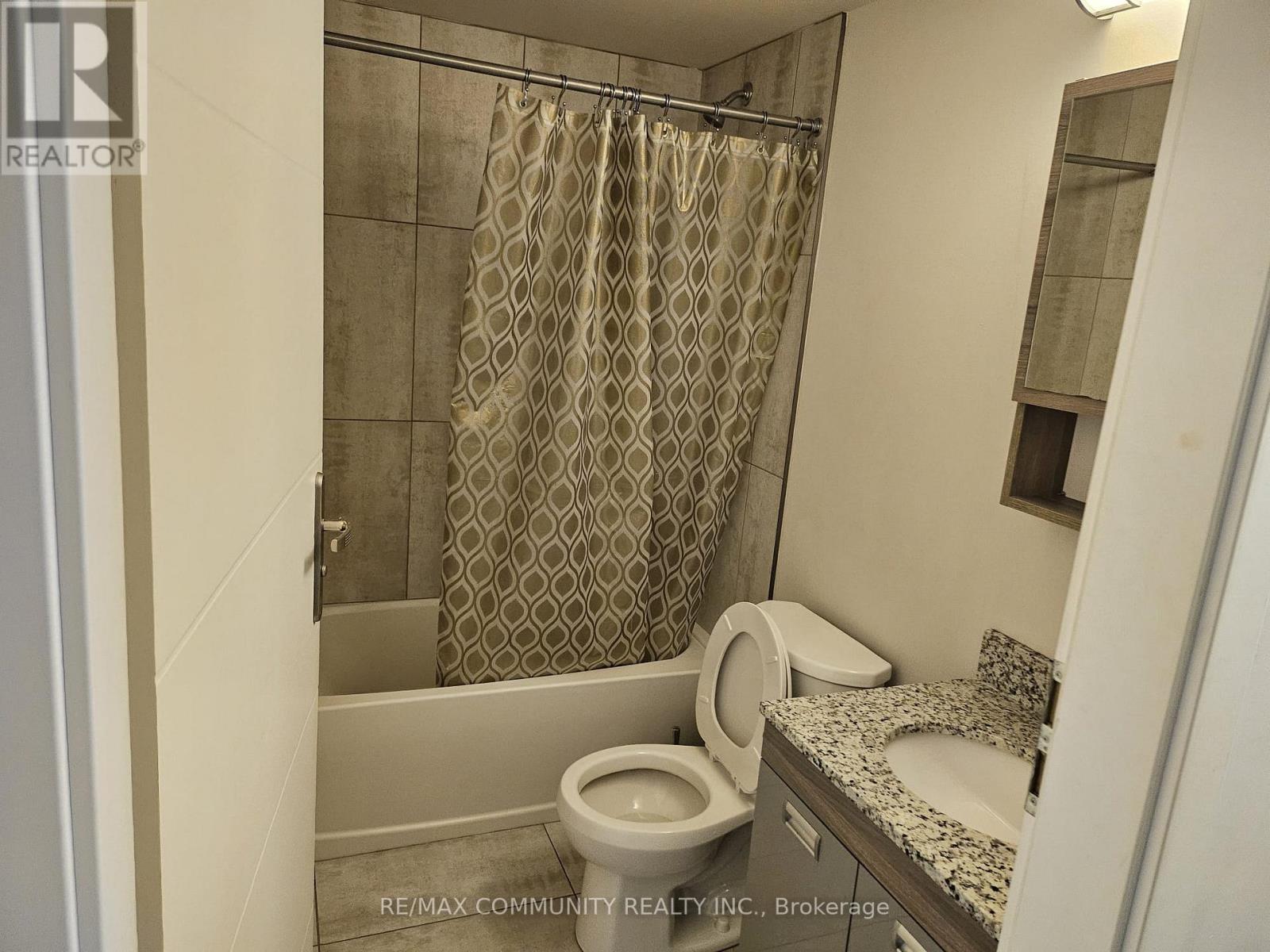 #316 257 HEMLOCK STREET - 13