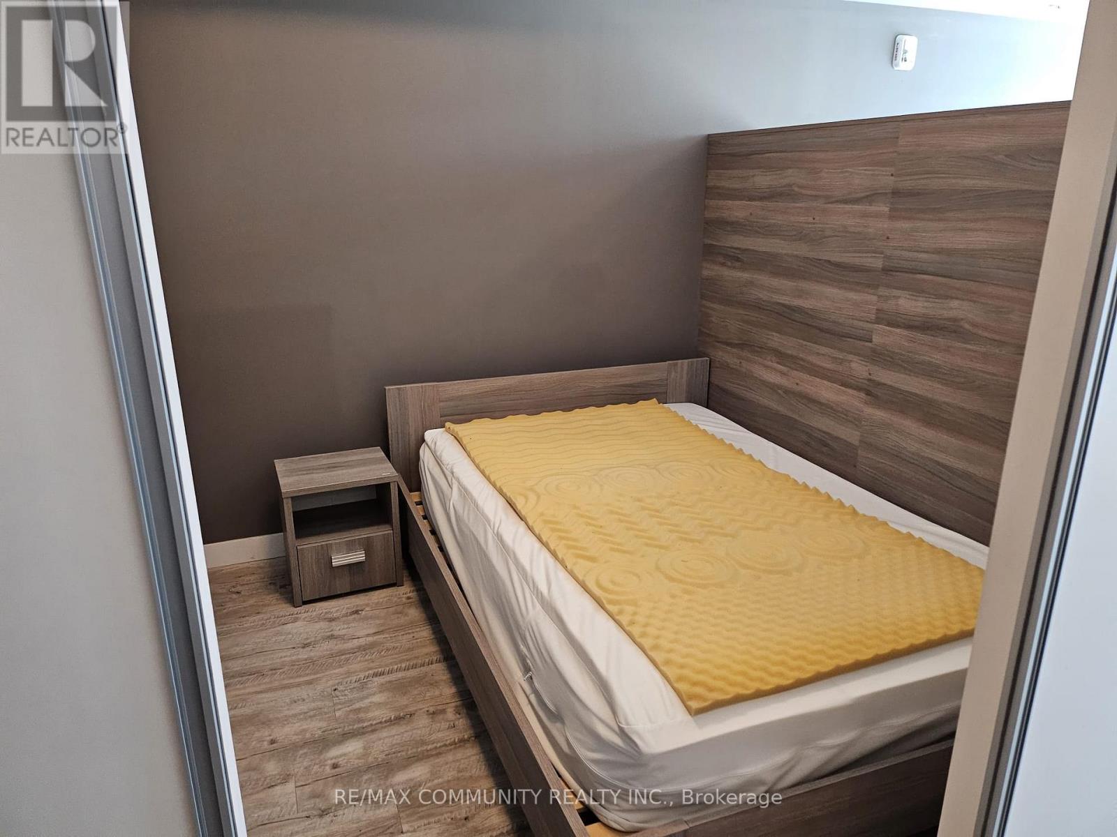 #316 257 HEMLOCK STREET - 15
