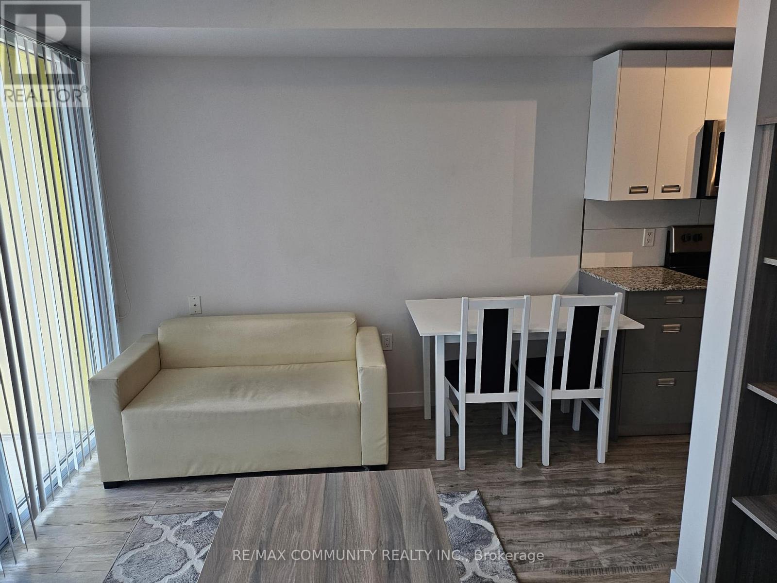 #316 257 HEMLOCK STREET - 7