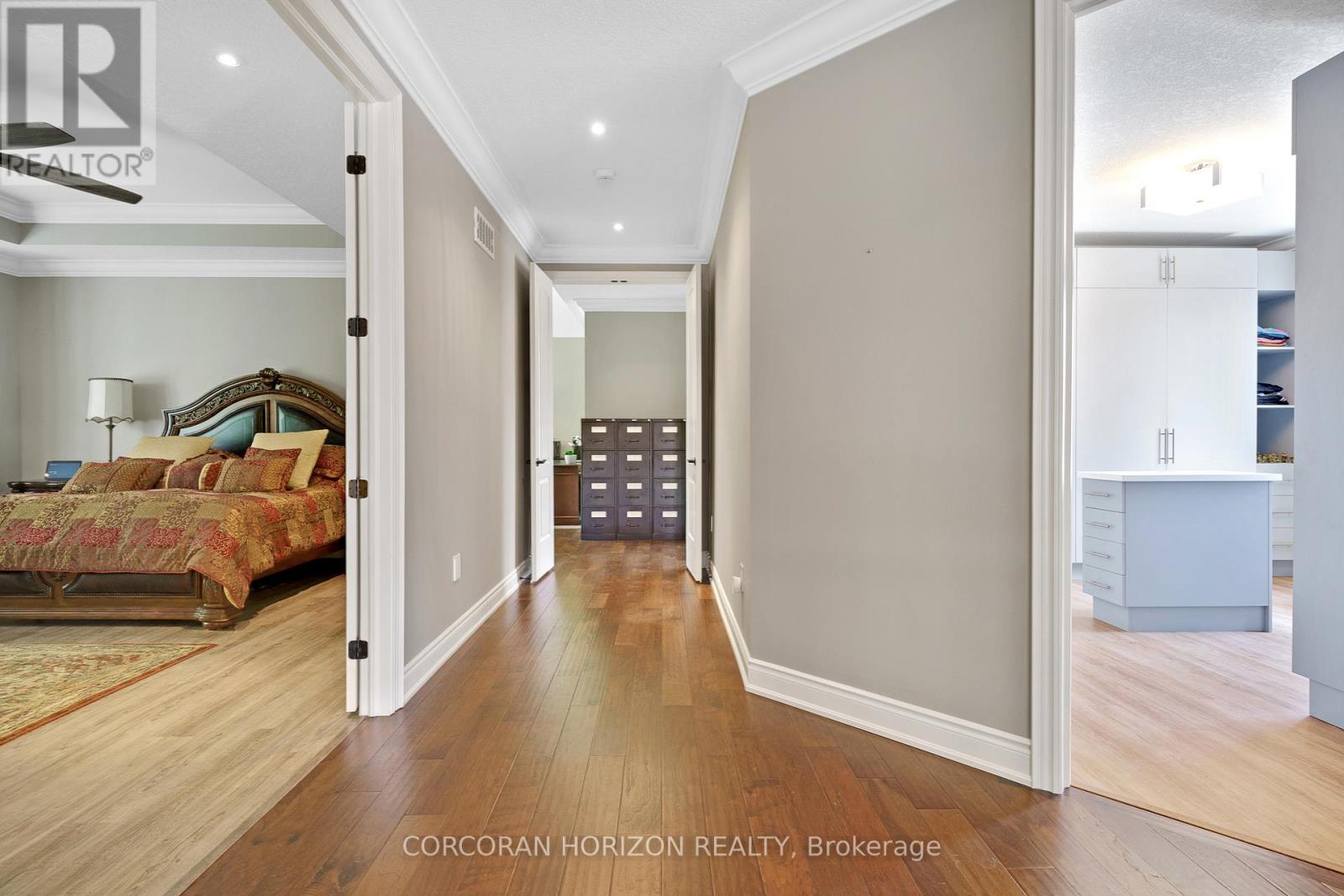 #8 258 EDGEWATER CRESCENT - 26