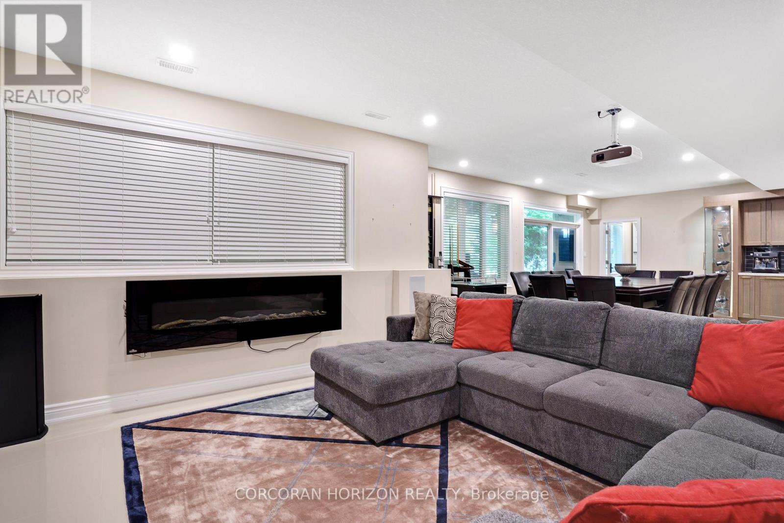 #8 258 EDGEWATER CRESCENT - 40