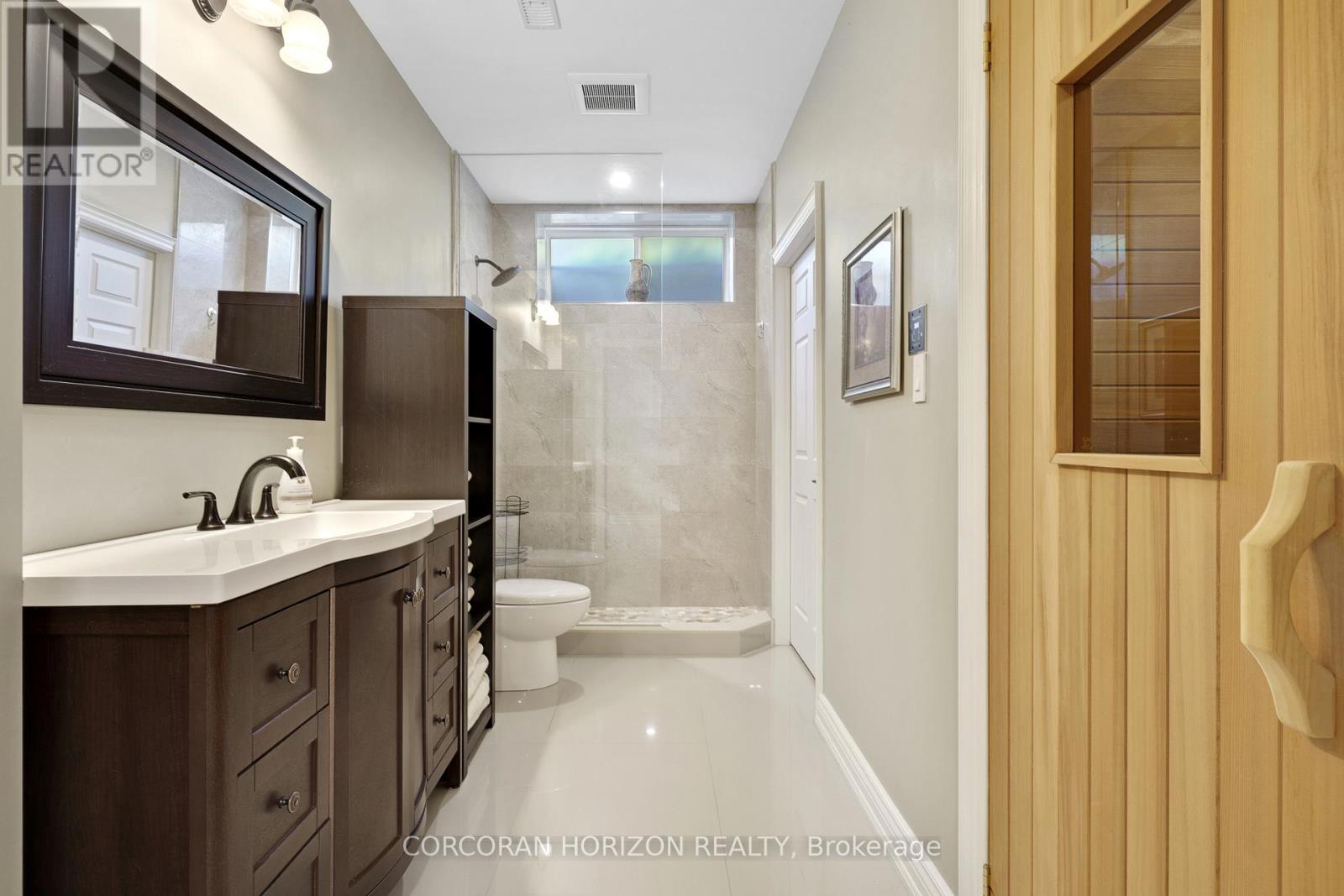 #8 258 EDGEWATER CRESCENT - 44