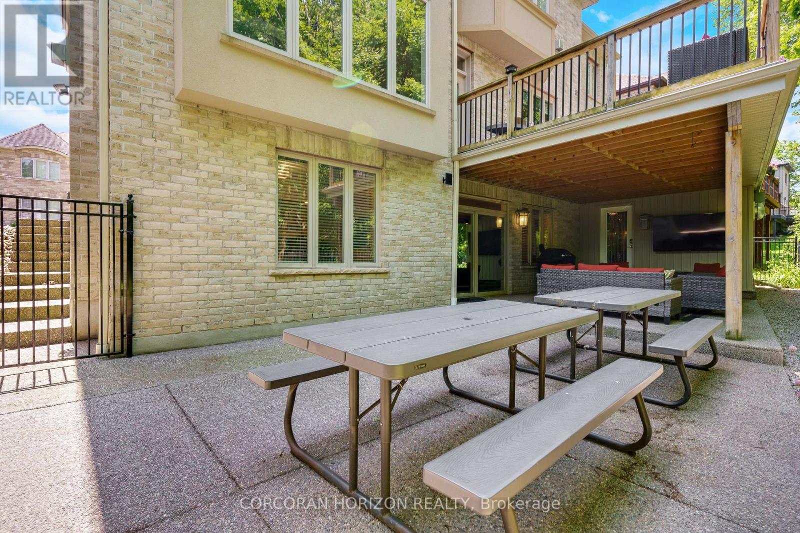 #8 258 EDGEWATER CRESCENT - 46