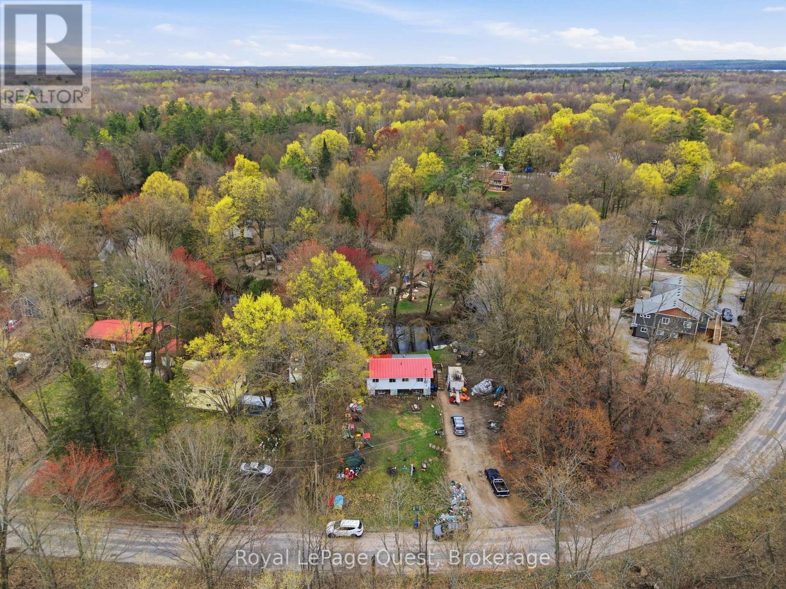 7476 ASH CRESCENT - 32