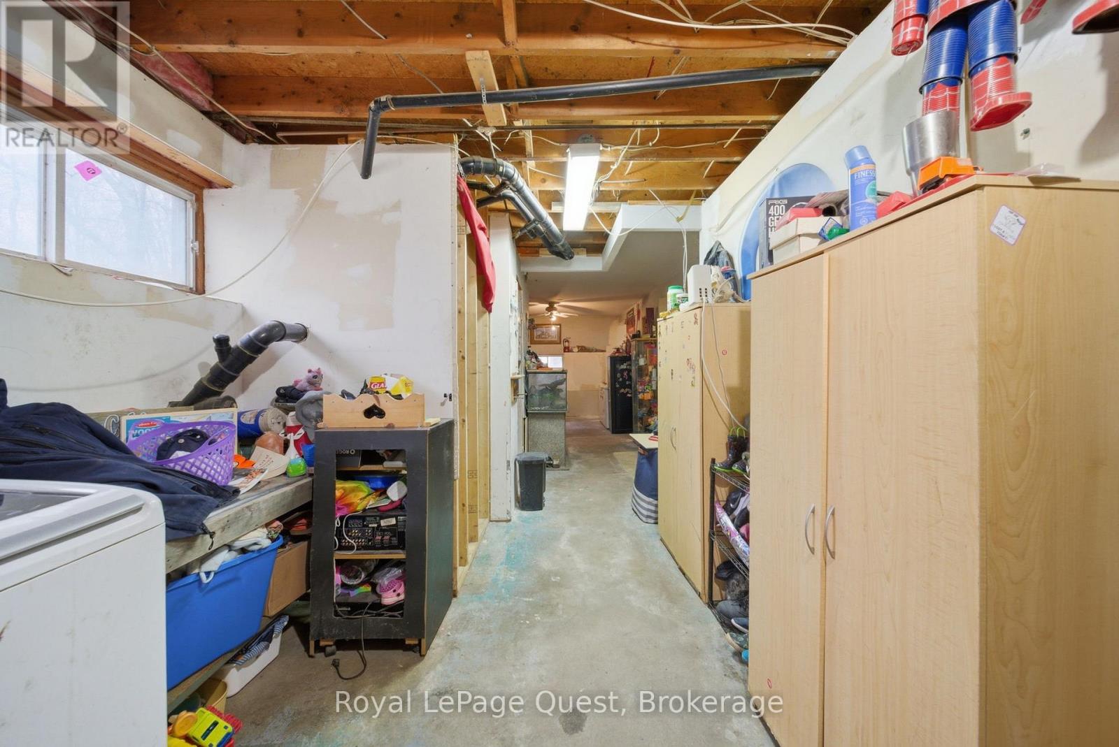 7476 ASH CRESCENT - 26