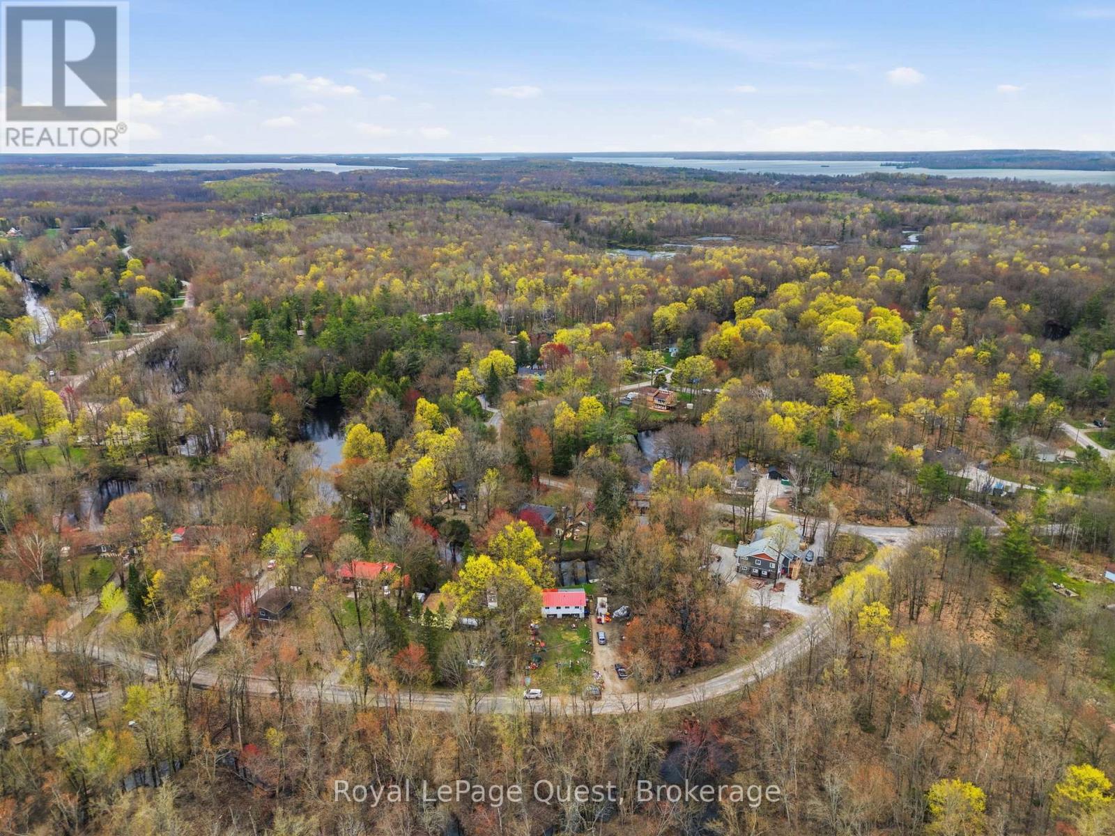 7476 ASH CRESCENT - 33