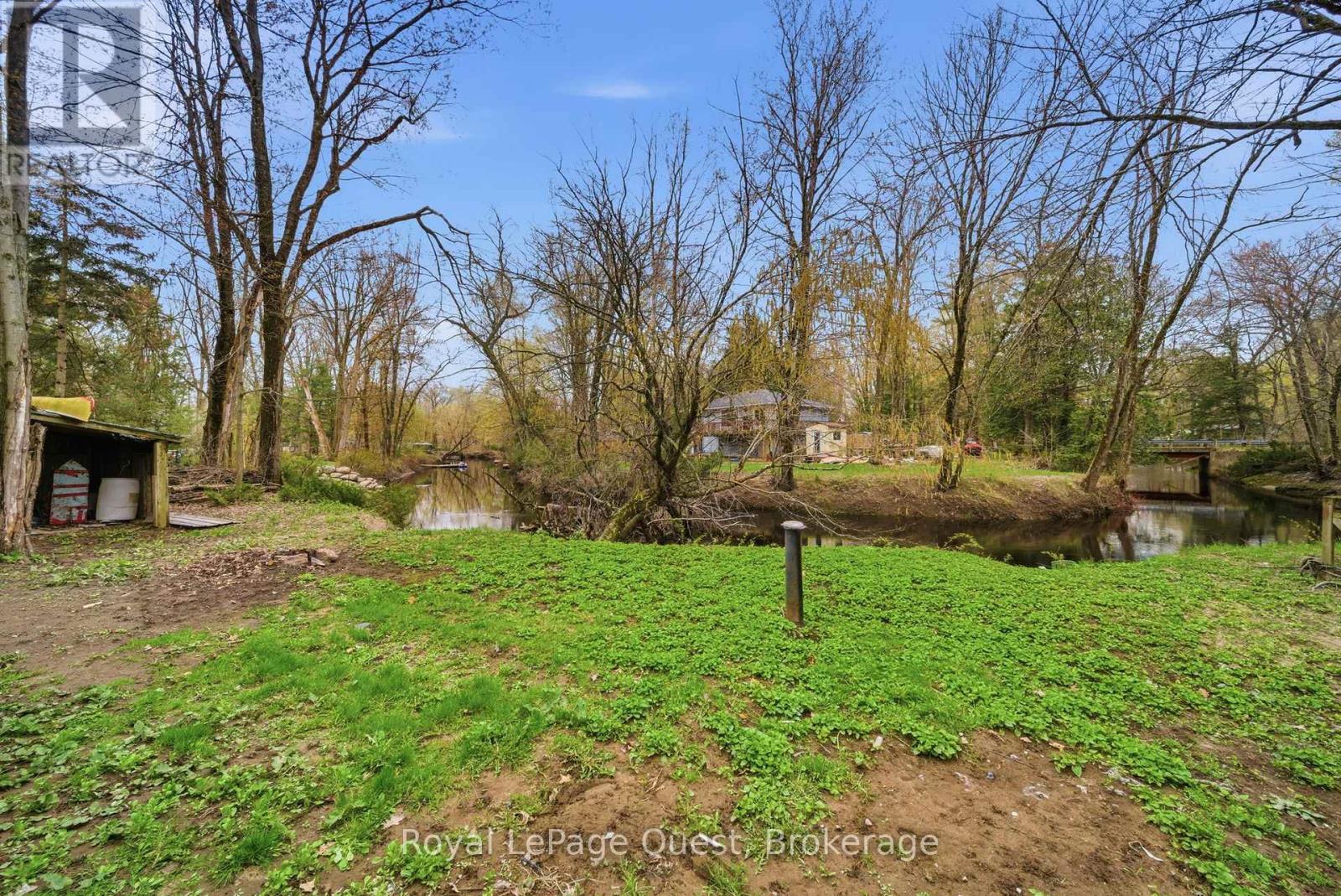 7476 ASH CRESCENT - 31