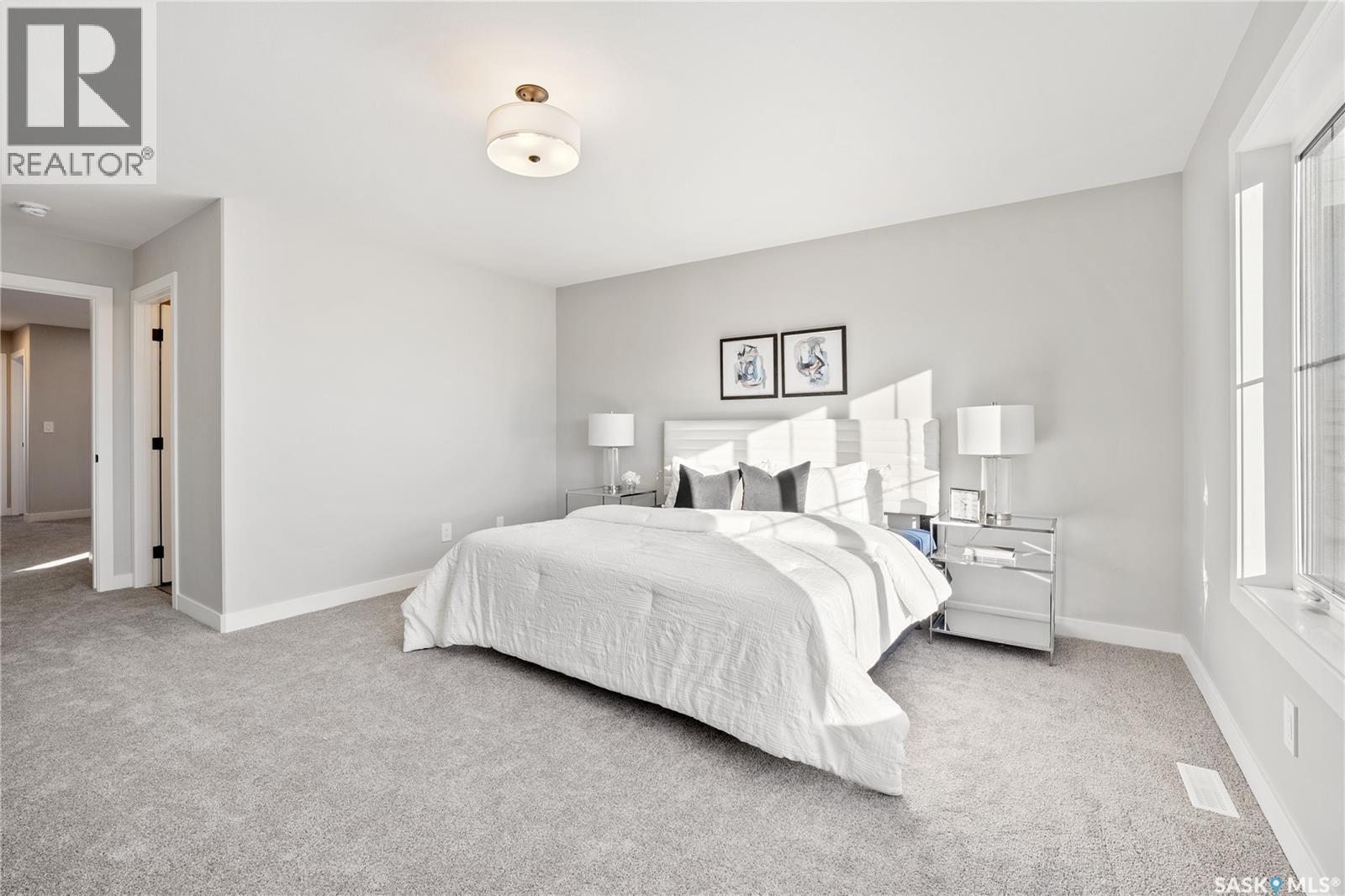 10 Vancouver CRESCENT - 25