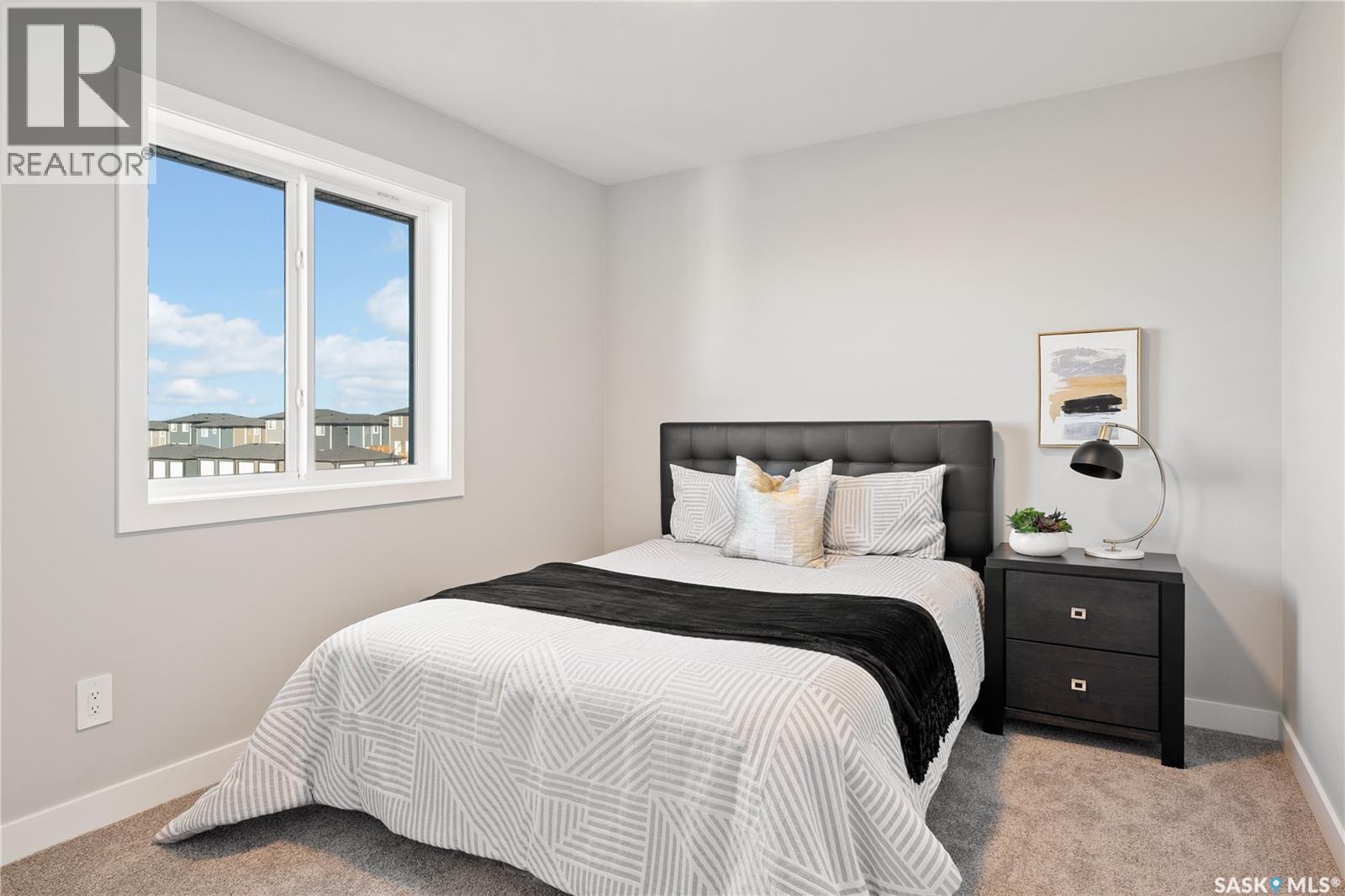 10 Vancouver CRESCENT - 29