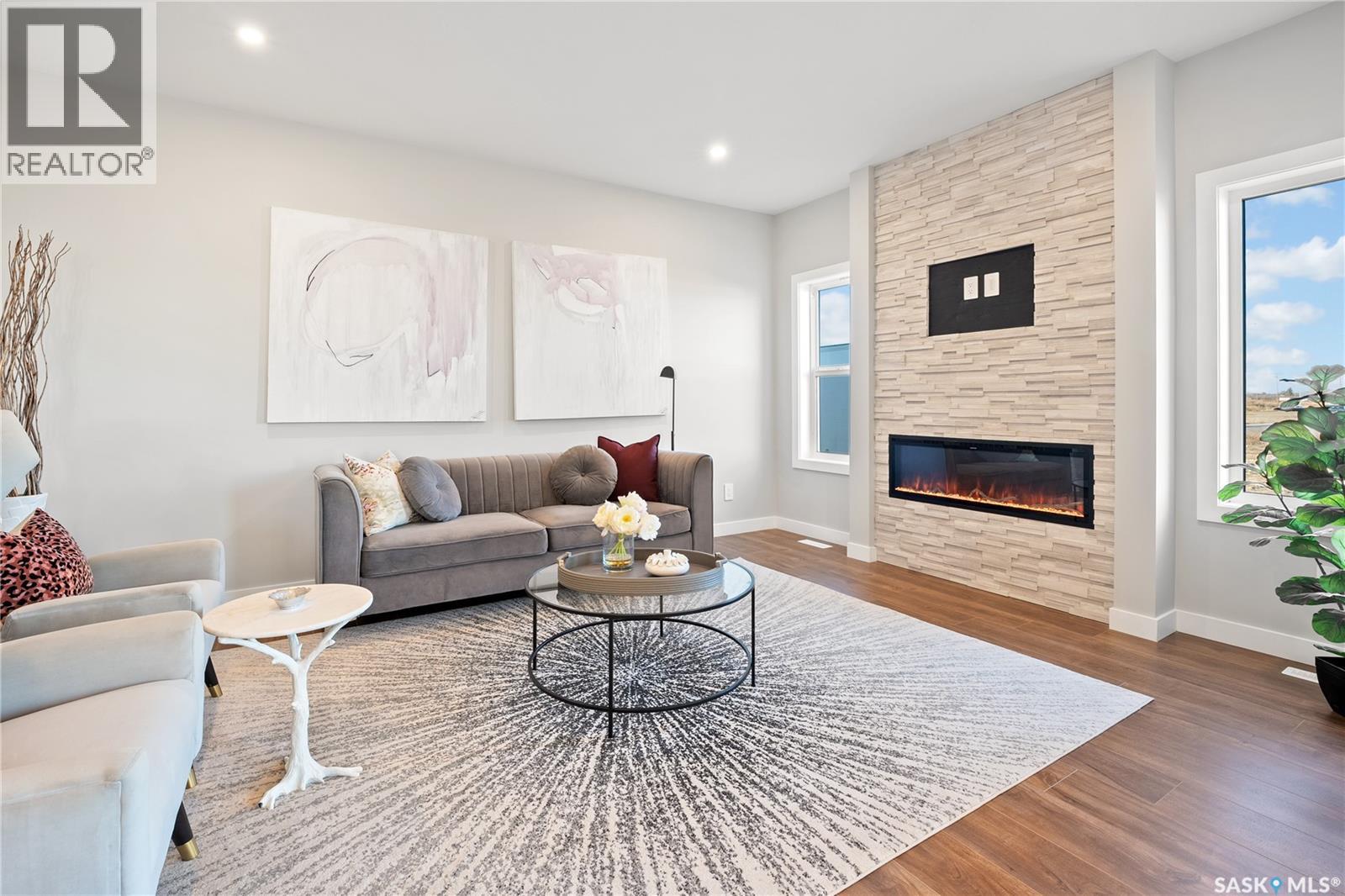 10 Vancouver CRESCENT - 3