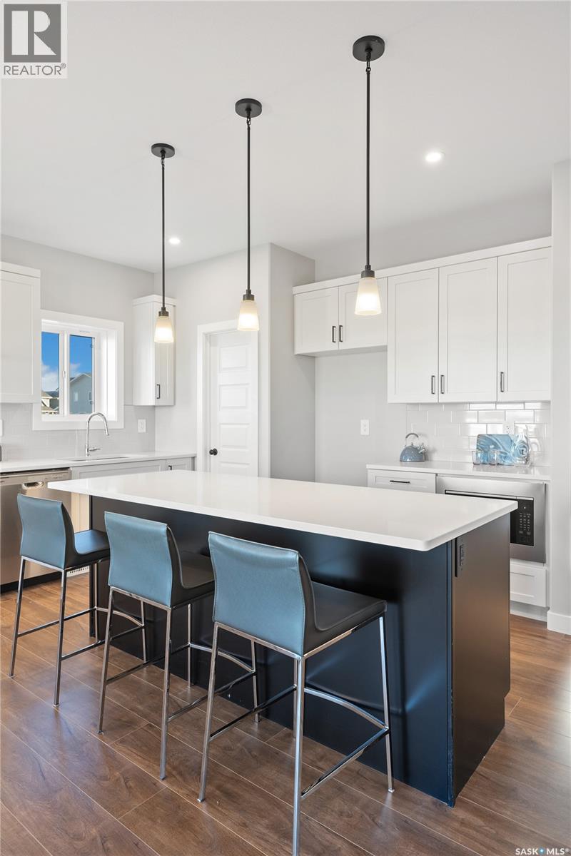 10 Vancouver CRESCENT - 7