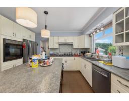 637 171 Street, Surrey, BC V3S6R3 Photo 33