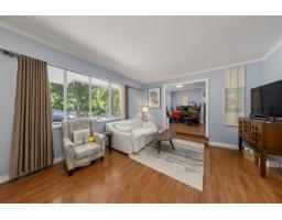 637 171 Street, Surrey, BC V3S6R3 Photo 11